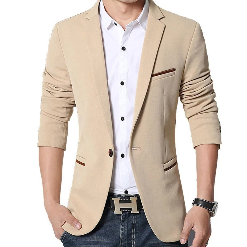 Voorkant beige blazer voor heren